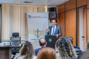 Leia mais sobre o artigo Aspectos práticos da Lei de Falência e Recuperação Judicial são abordados em palestra na Ejud-15