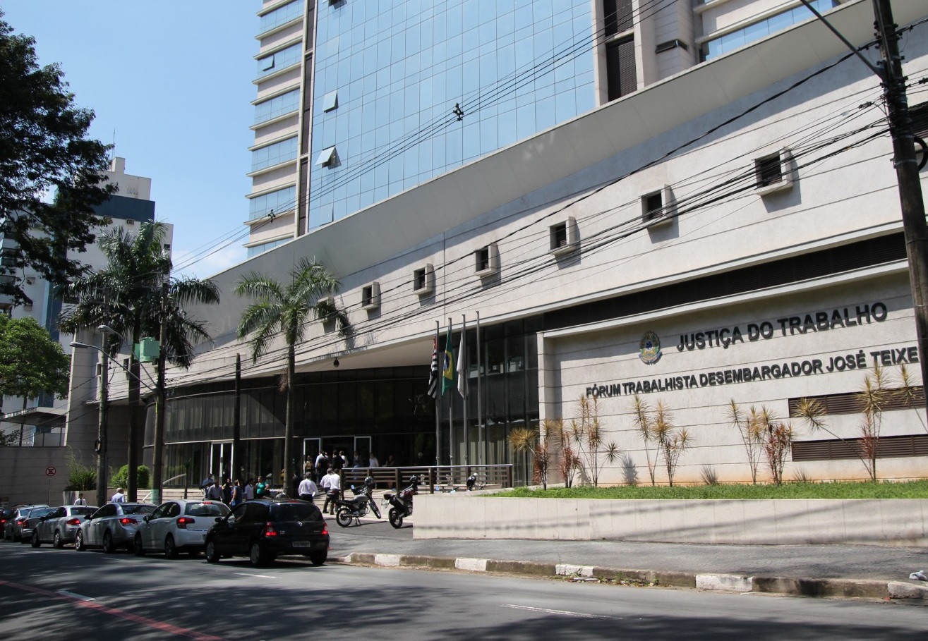 No momento você está vendo Fórum Trabalhista de Campinas inova na gestão de trabalho e movimenta 20 mil processos em seis meses, com liberação de mais de R$ 238 milhões