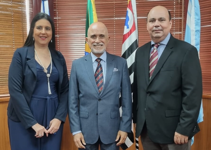 Leia mais sobre o artigo TRT-15 completa quadro de desembargadores com posse de  Ana Cláudia Vianna e Marcelo Rufino