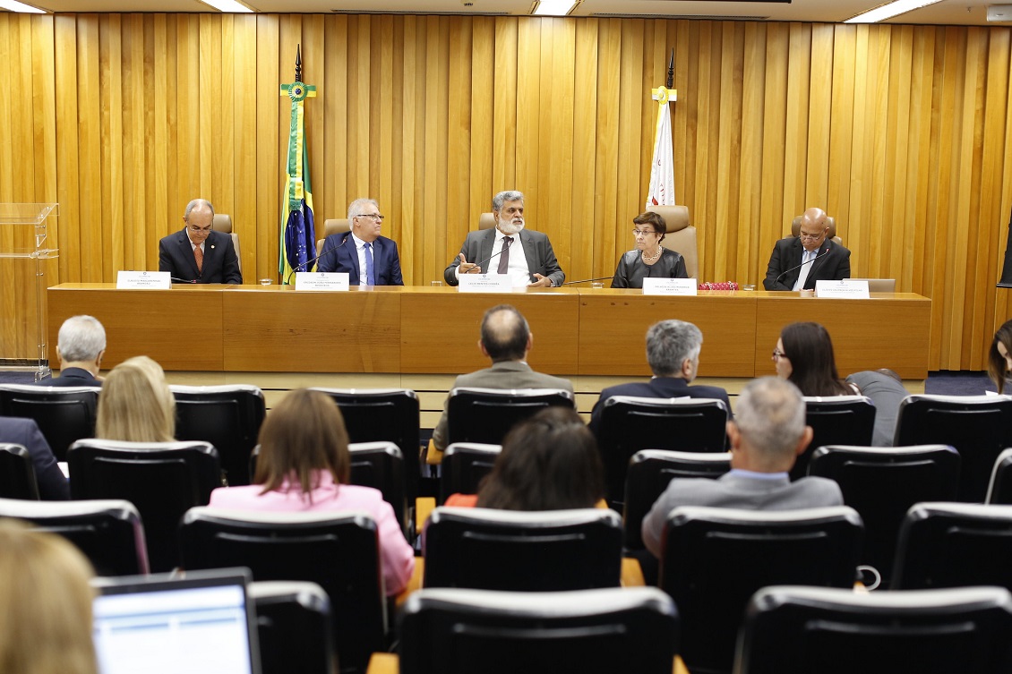 No momento você está vendo Em reunião do Coleprecor, intercâmbio entre TRTs é destacado pelo ministro Lelio Bentes 