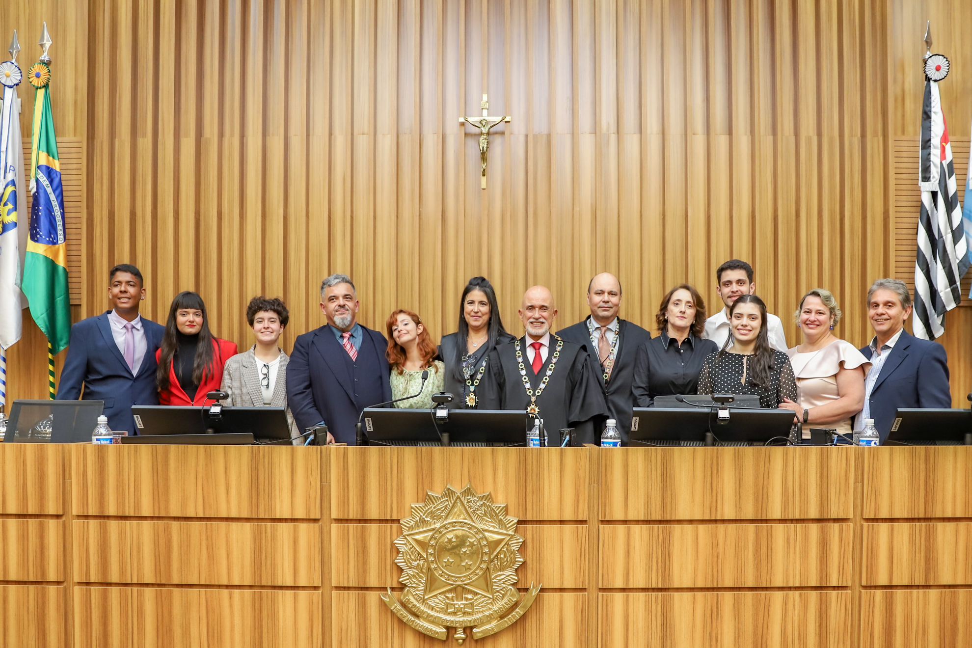 No momento você está vendo Desembargadores Ana Claudia Vianna e Marcelo Rufino ratificam posse em solenidade festiva