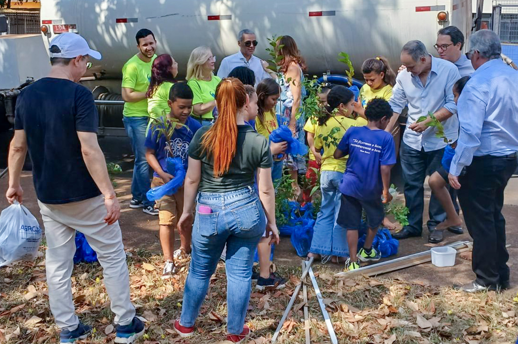 No momento você está vendo Unidades da 15ª comemoram o Dia da Árvore com ações socioambientais
