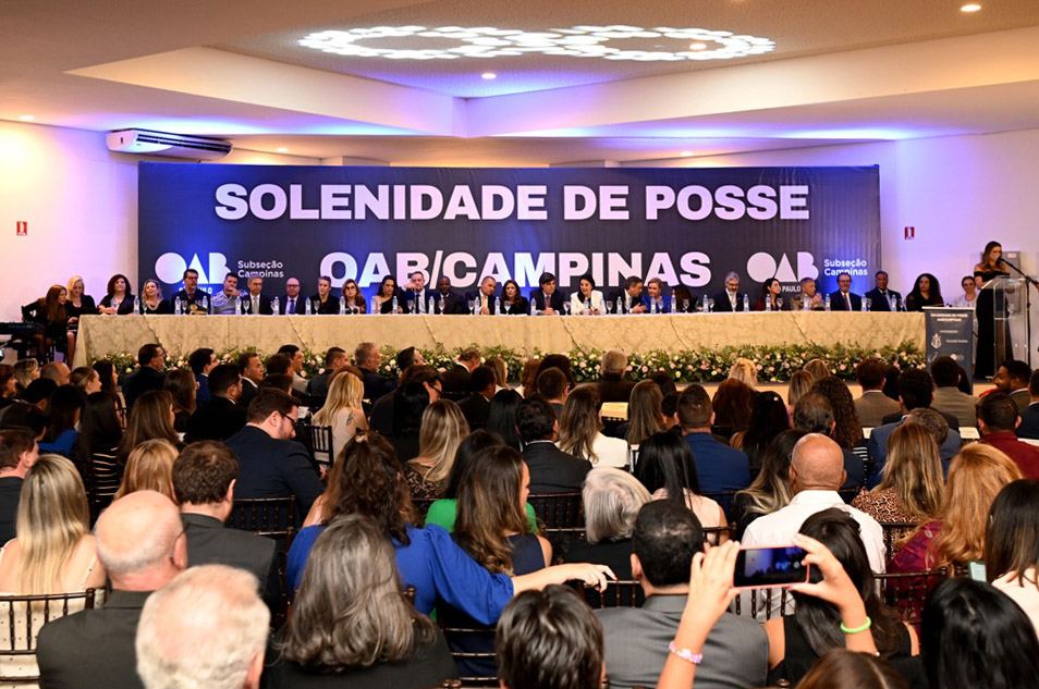 No momento você está vendo Presidente do TRT-15, Ana Paula Lockmann, prestigia posse da nova diretoria da OAB Campinas
