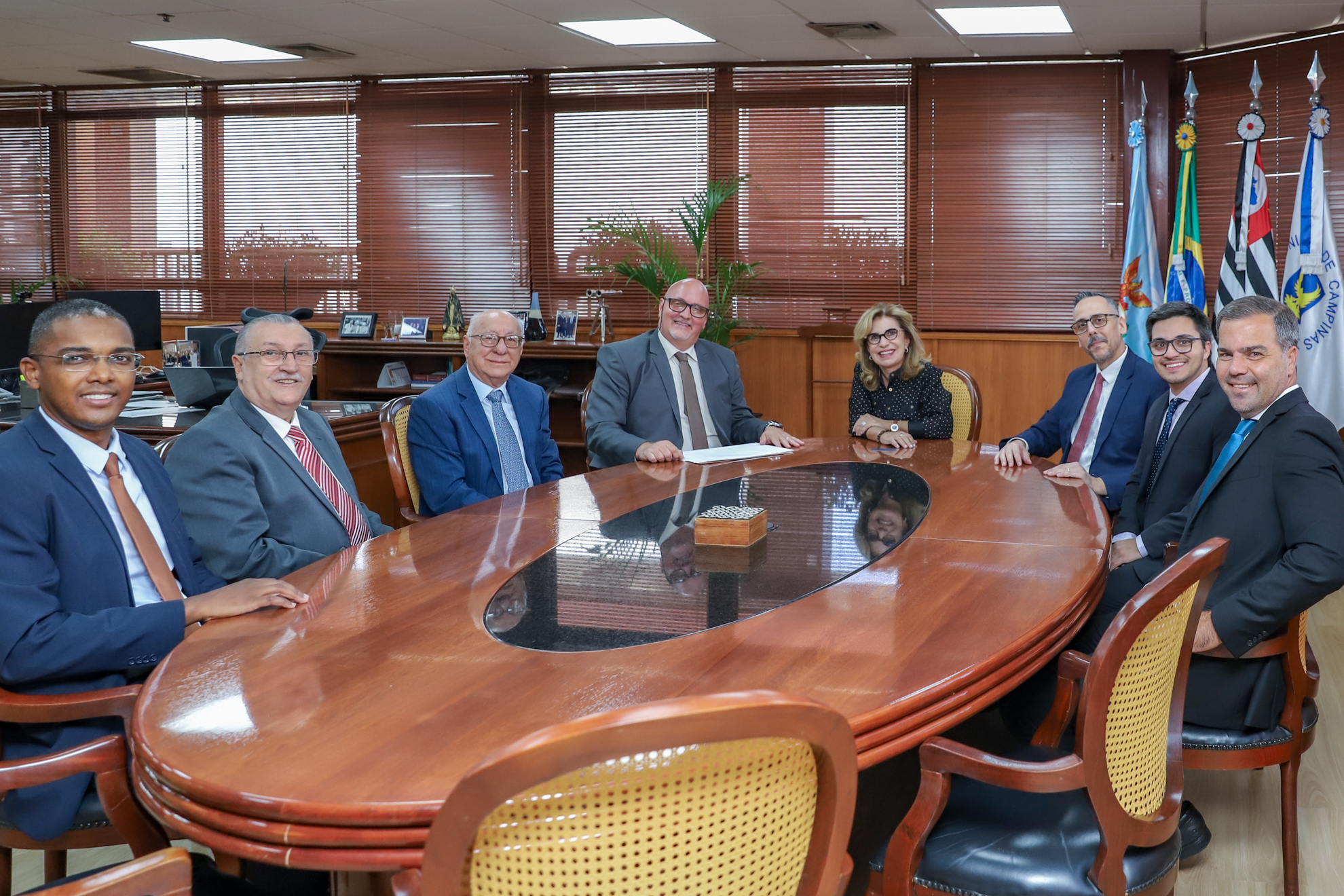 No momento você está vendo Presidente do TRT-15 recebe representantes da OAB de Bebedouro e de Ribeirão Preto