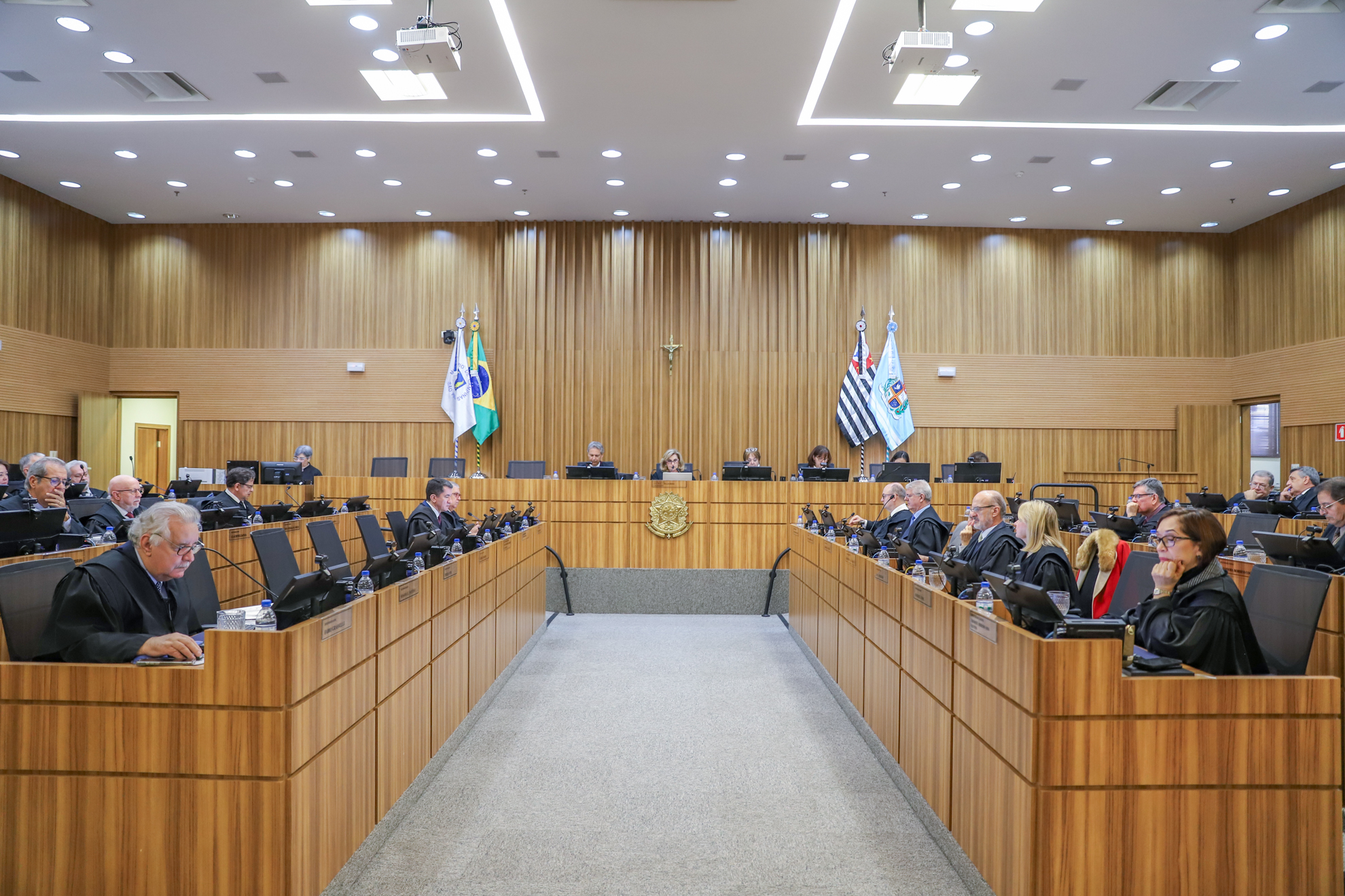 No momento você está vendo Pleno do TRT-15 reconhece constitucionalidade de artigos da CLT que tratam de redução do intervalo intrajornada