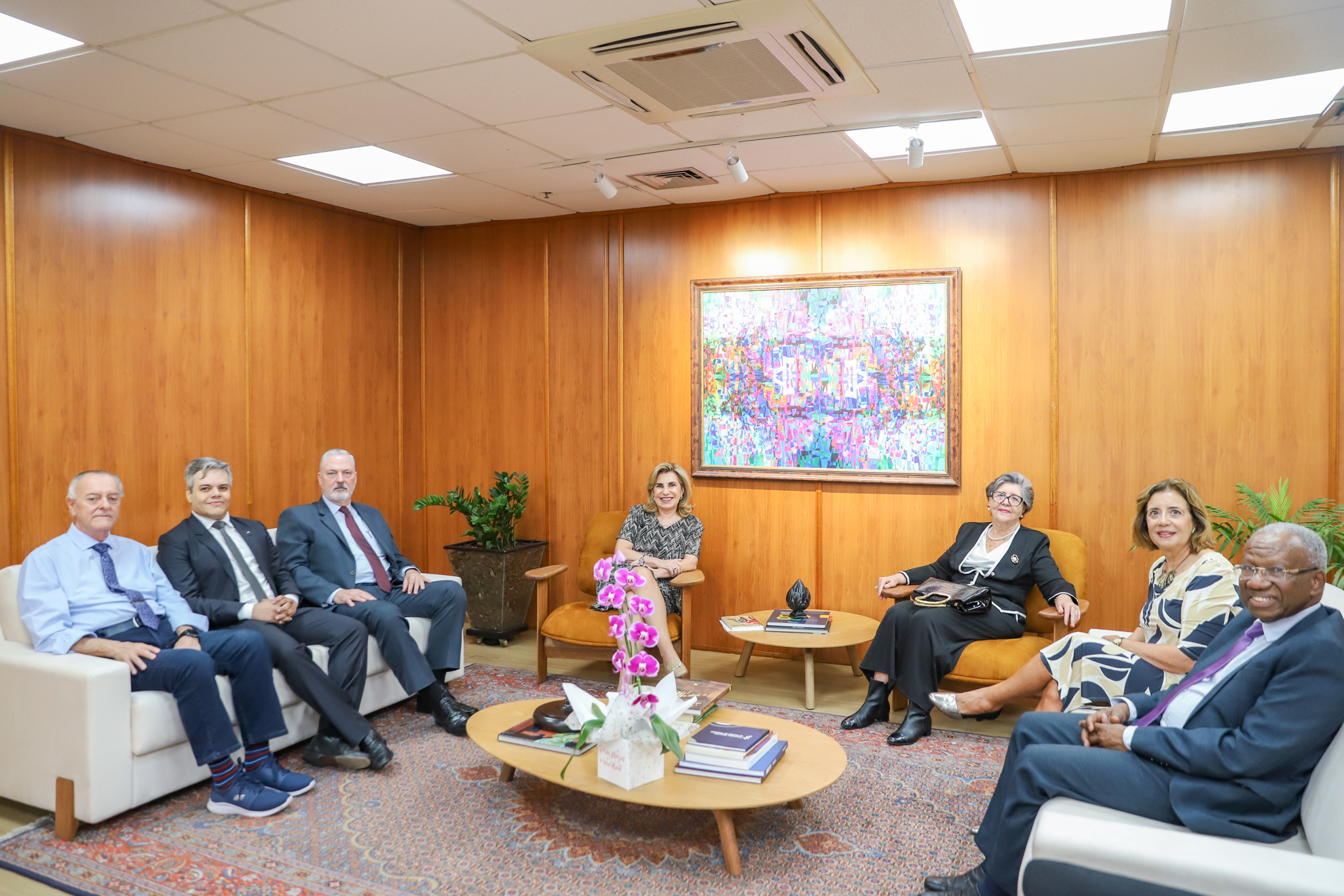 Leia mais sobre o artigo Presidência do TRT-15 recebe comitiva de acadêmicos da ACL