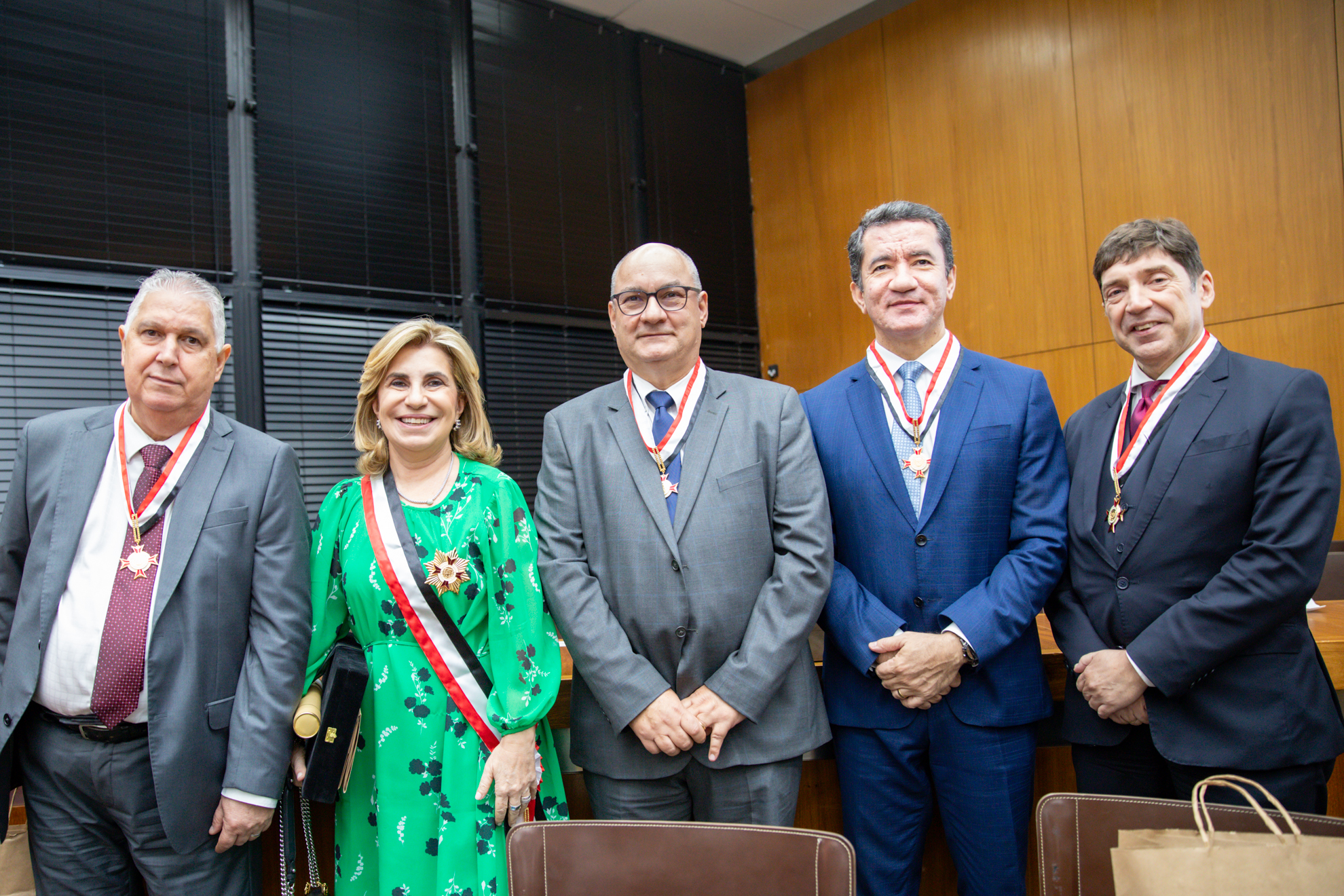 No momento você está vendo Membros do TRT-15 são agraciados com comendas do TRT-2