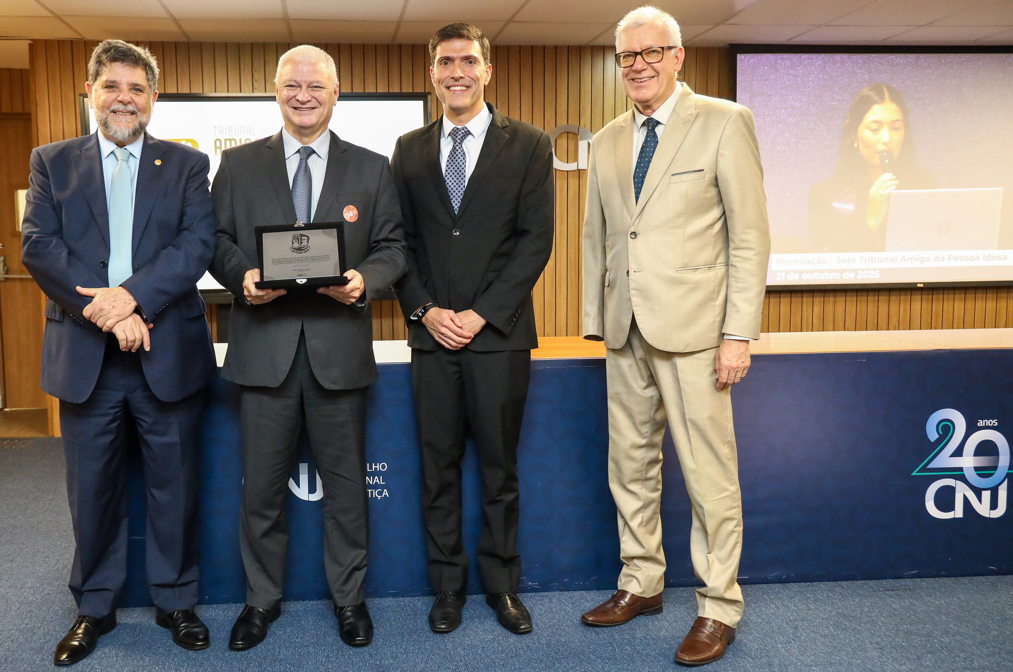 No momento você está vendo TRT-15 recebe selo “Tribunal Amigo da Pessoa Idosa” por ações de promoção de direitos e atendimento prioritário