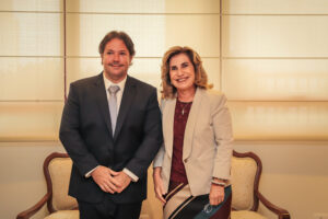 Leia mais sobre o artigo Juiz Arthur Albertin Neto toma posse como titular da VT de Teodoro Sampaio