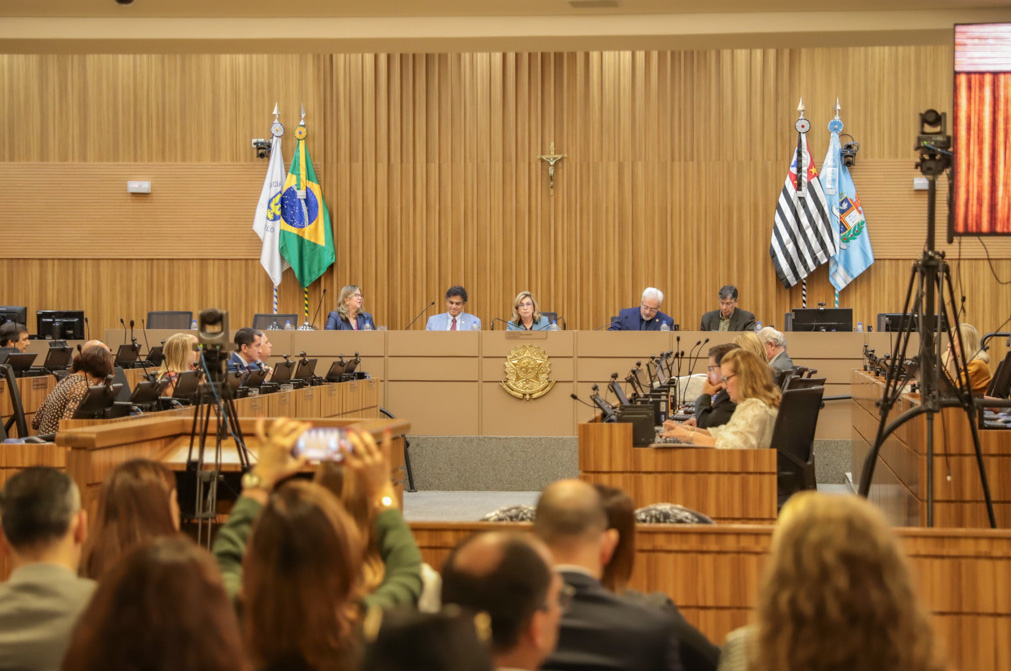 Leia mais sobre o artigo Na abertura do ano letivo, Ejud-15 reúne ministro Vieira de Mello e Márcio Pochmann para discutir trabalho e tecnologia em conferência