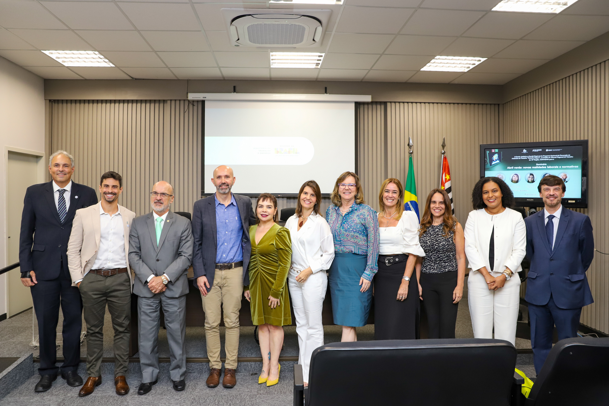 No momento você está vendo Abril Verde: seminário discute plataformas digitais e nova NR-1 no contexto da saúde e segurança do trabalho