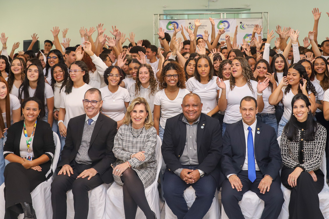 No momento você está vendo Presidente do TRT-15 é homenageada em formatura de jovens do Patrulheiros Campinas