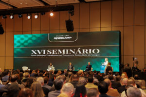 Leia mais sobre o artigo Presidente do TRT-15 participa do XVI Seminário do Sindicamp e conduz debate sobre precedentes trabalhistas