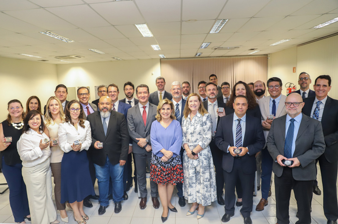 No momento você está vendo “Diálogos com a Primeira Instância” em Rio Preto é marcado por entrega da moeda comemorativa dos 40 anos do TRT-15