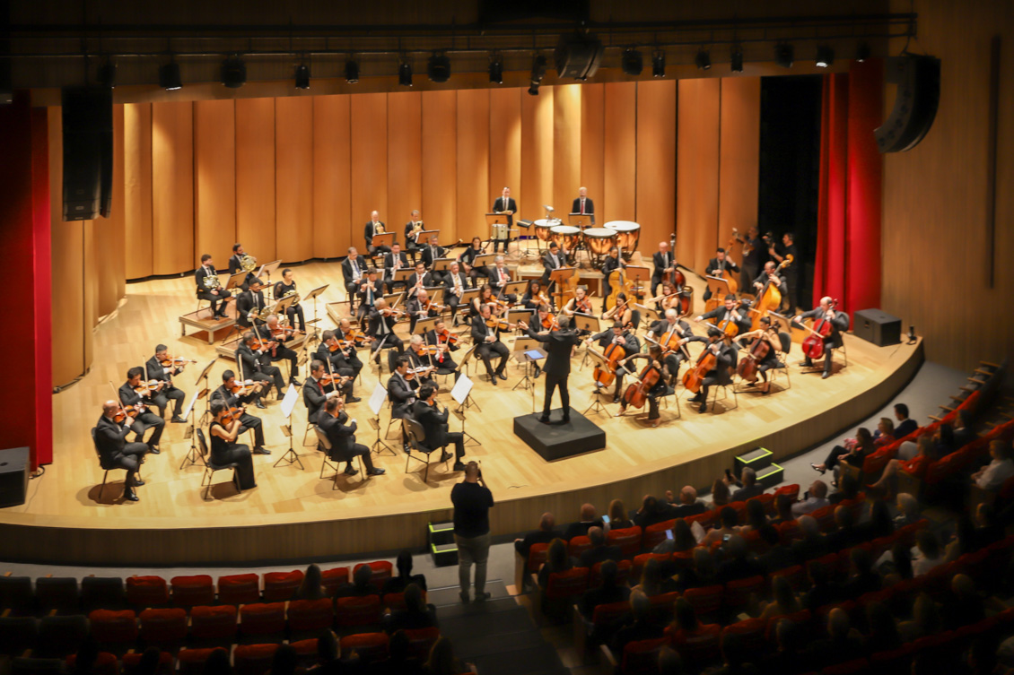 No momento você está vendo “As horas tecem a vida”: Inspirada em Guilherme de Almeida, presidente Ana Paula Lockmann celebra os 40 anos do TRT-15 em noite de concerto da OSMC 